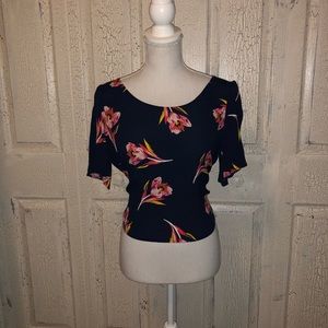 Express open back baby floral blouse. Size medium